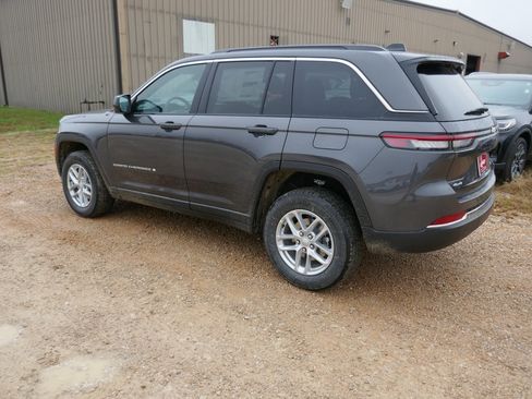 New 2025 Jeep Grand Cherokee Laredo X image 6