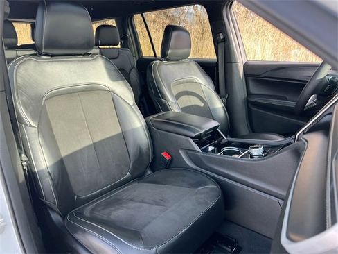 Used 2023 Jeep Grand Cherokee L Altitude image 27