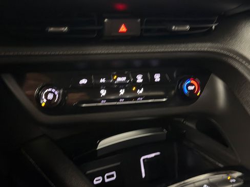 Used 2021 Buick Envision Preferred AWD/4WD image 25