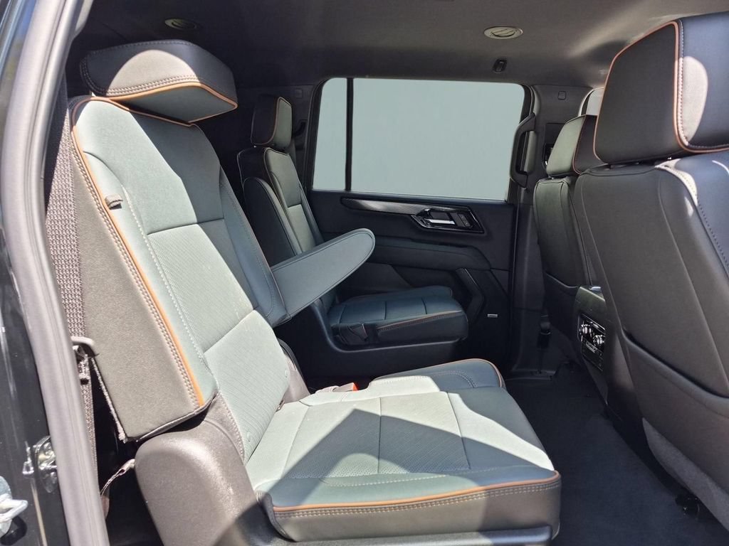 New 2026 GMC Yukon XL AT4 AWD/4WD image 26