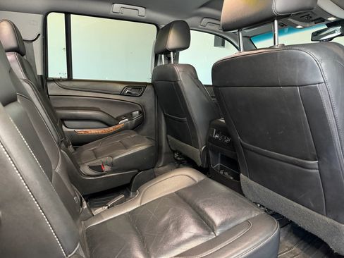 Used 2018 Chevrolet Suburban Premier AWD/4WD image 32