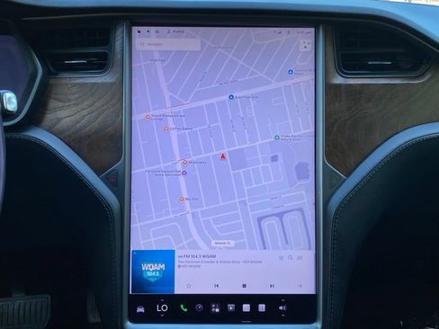 Used 2020 Tesla Model X Long Range AWD/4WD image 26