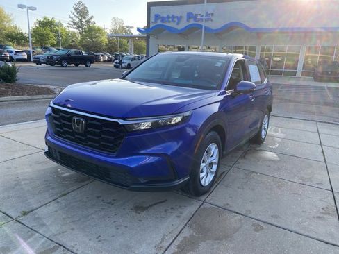 Used 2023 Honda CR-V LX image 4