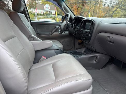 Used 2006 Toyota Sequoia SR5 image 15