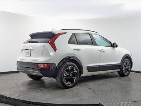 Used 2023 Kia Niro Wind FWD image 8