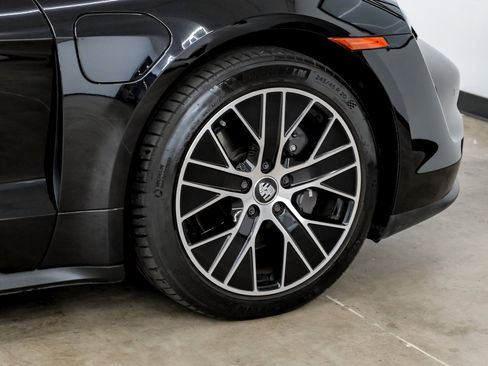 Used 2023 Porsche Taycan image 50