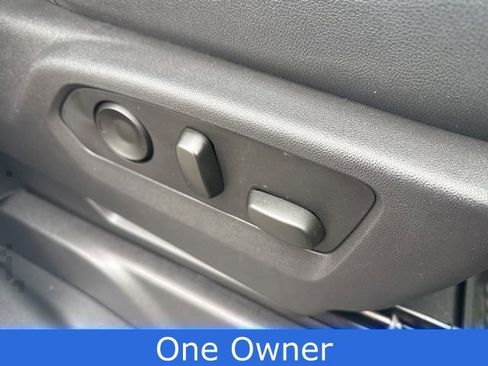 Used 2024 GMC Sierra 1500 AT4 w/ Technology Package image 14