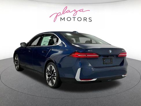 Used 2026 BMW 530i xDrive w/ Premium Package AWD/4WD image 6