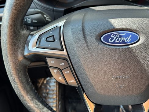 Used 2022 Ford Edge SEL AWD/4WD image 19