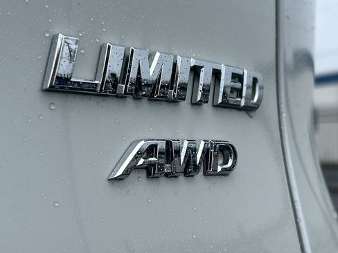 Used 2019 Toyota RAV4 Limited w/ Cold Weather Package AWD/4WD image 11