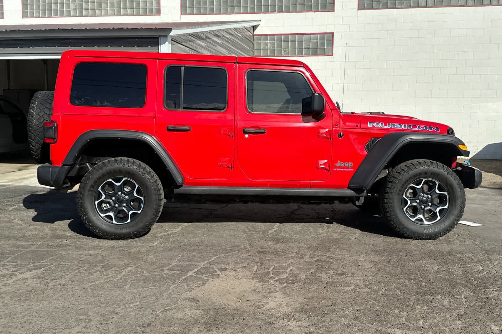 Used 2023 Jeep Wrangler Unlimited Rubicon 4xe w/ Cold Weather Group AWD/4WD image 9