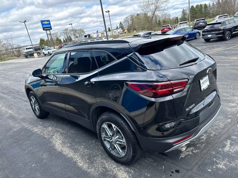 Used 2024 Chevrolet Blazer LT w/ Convenience Package FWD image 9