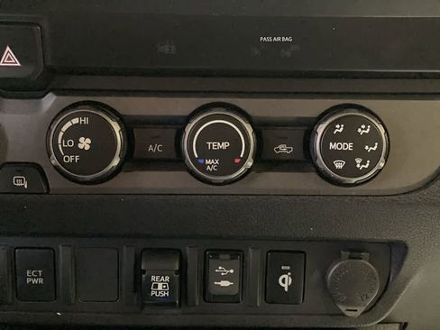 Used 2019 Toyota Tacoma TRD Off-Road image 22