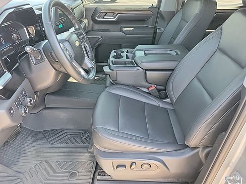 Used 2025 Chevrolet Silverado 1500 LT image 10