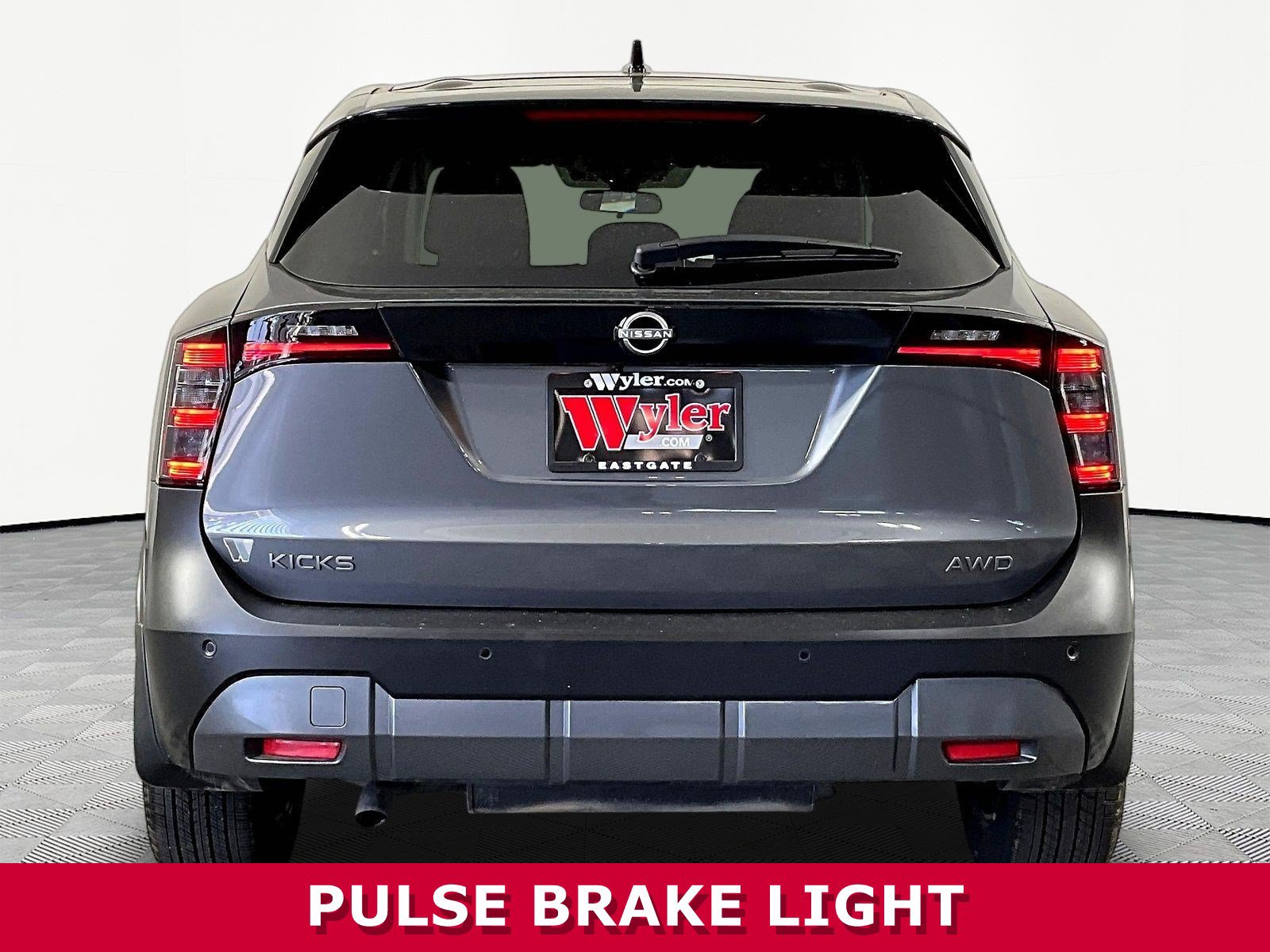 Certified 2025 Nissan Kicks SV AWD/4WD image 5
