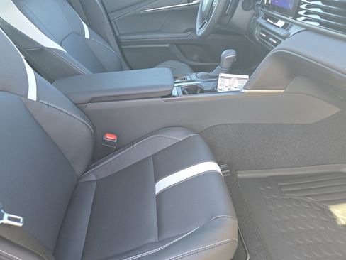 New 2026 Toyota Camry SE image 12