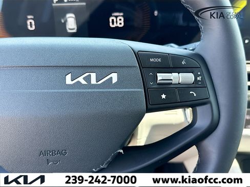 New 2026 Kia Sportage EX w/ EX Panorama Roof Package FWD image 37