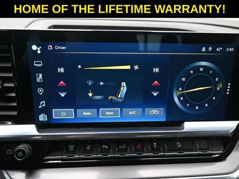 Used 2024 Chevrolet Silverado 3500 High Country w/ Technology Package image 34