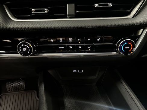 New 2026 Chevrolet Equinox LT AWD/4WD image 22