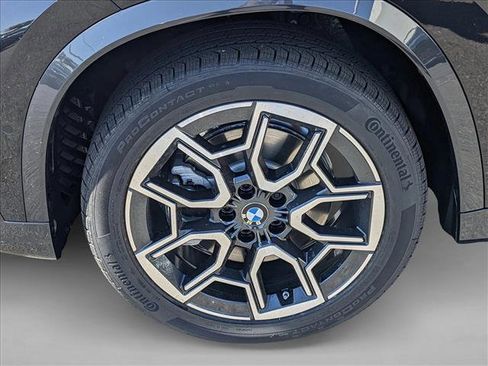 Used 2024 BMW X1 xDrive28i w/ Convenience Package image 9