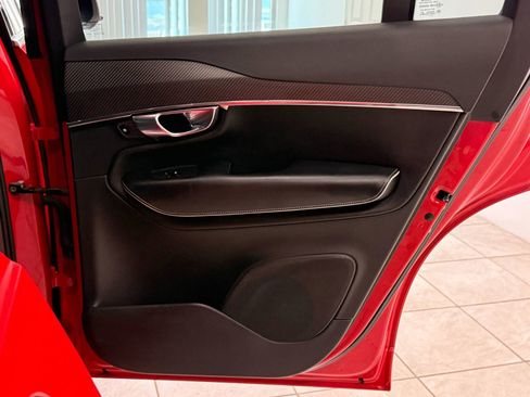 Used 2018 Volvo XC90 T6 R-Design w/ Convenience Package image 21