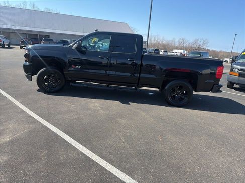 Used 2019 Chevrolet Silverado 1500 LT w/ All Star Edition image 4