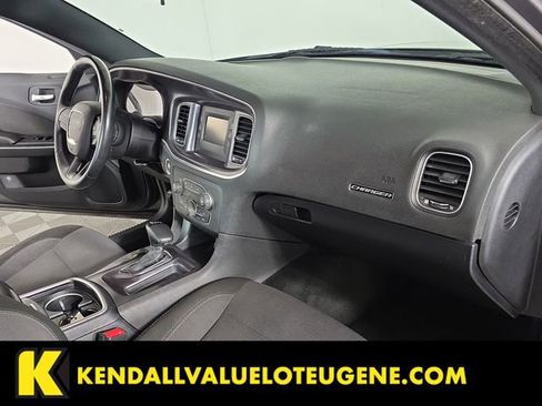 Used 2015 Dodge Charger SE w/ Sport Appearance Group RWD image 18