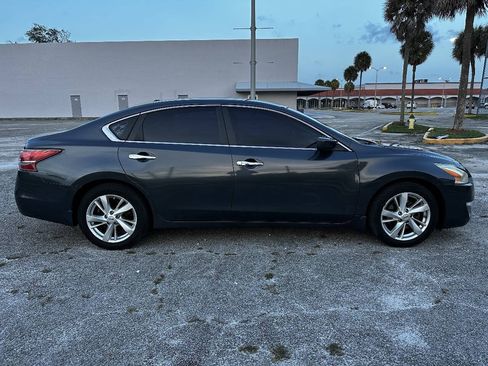 Used 2013 Nissan Altima 2.5 SV FWD image 5