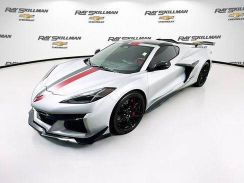 Used 2026 Chevrolet Corvette Z06 RWD image 3