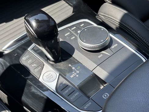 Used 2024 BMW X3 sDrive30i w/ M Sport Package RWD image 10