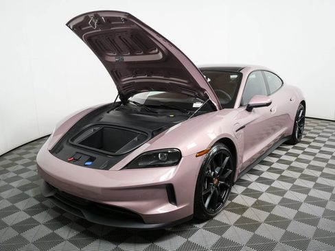 New 2026 Porsche Taycan image 34