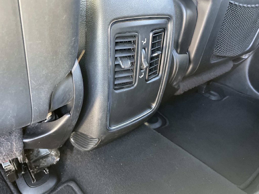 Used 2020 Dodge Durango SXT RWD image 10