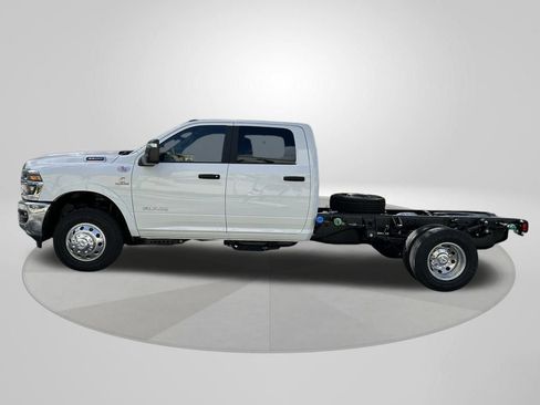 New 2025 RAM 3500 Big Horn image 4