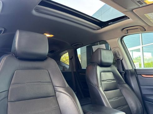 Used 2022 Honda CR-V Touring image 17