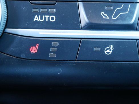 Used 2020 Ford Escape SEL image 30