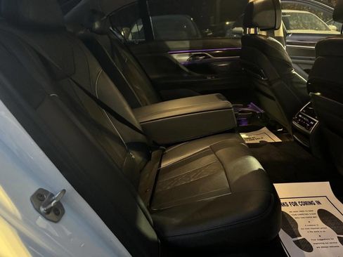 Used 2017 BMW 750i xDrive image 30