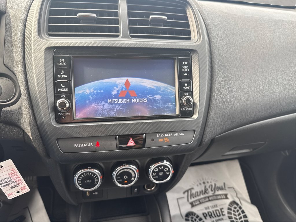 Used 2018 Mitsubishi Outlander Sport ES AWD/4WD image 19