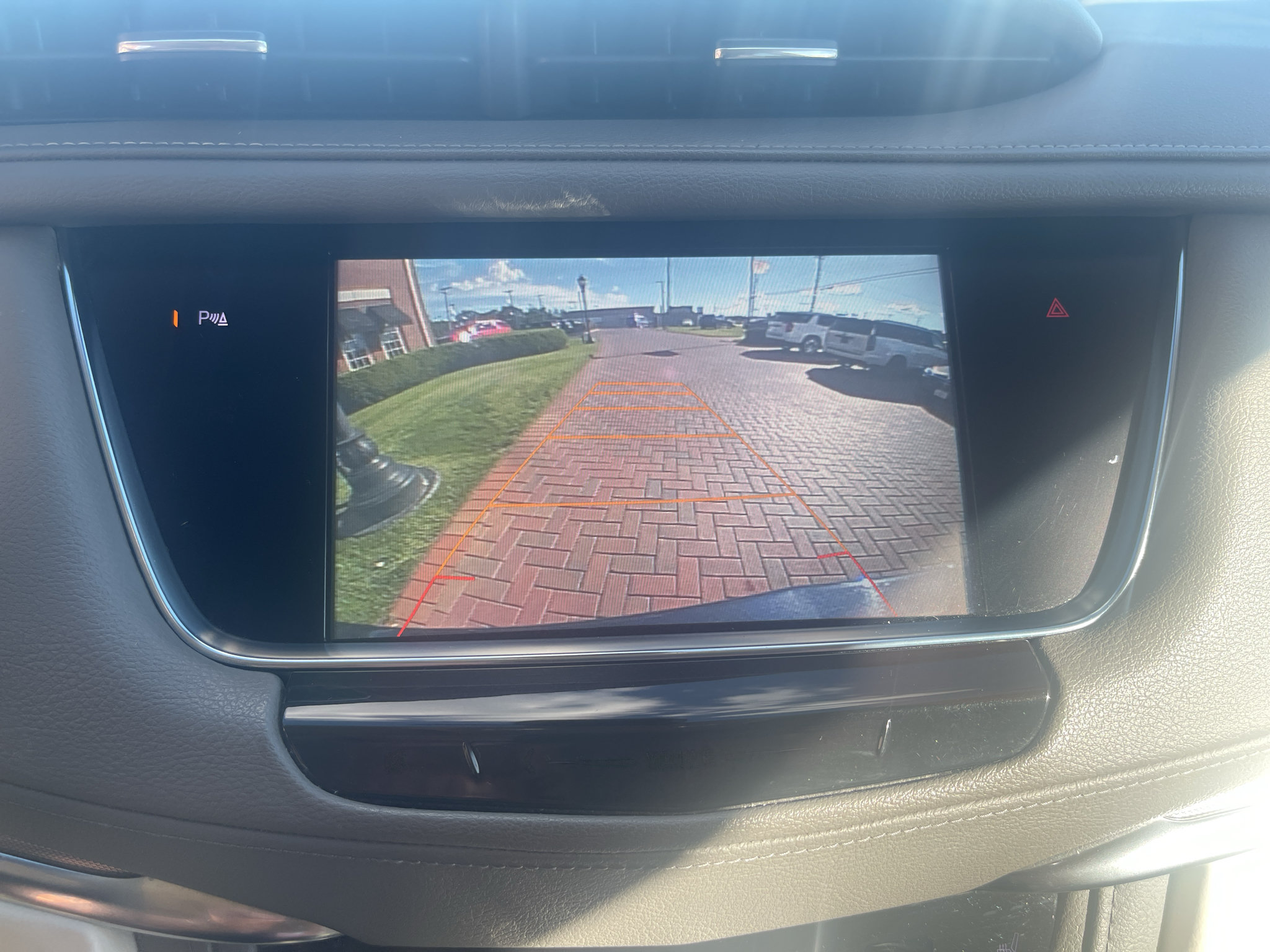 Used 2017 Cadillac XT5 Luxury w/ Driver Awareness Package AWD/4WD image 19