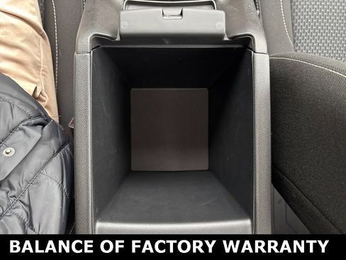 Used 2023 GMC Acadia SLE w/ Driver Convenience Package image 38