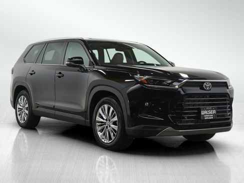 Used 2026 Toyota Grand Highlander Platinum image 7