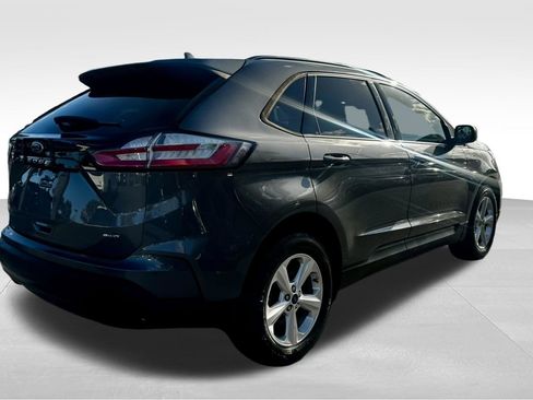 Certified 2022 Ford Edge SE image 13