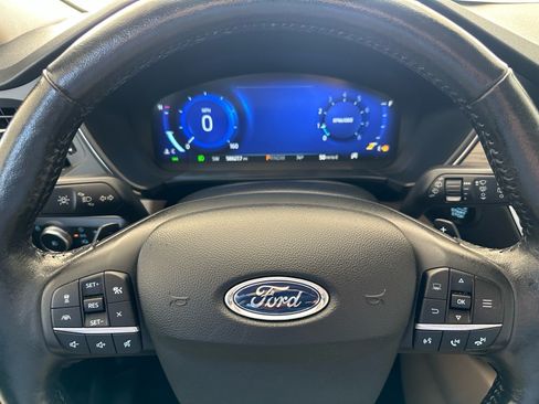 Certified 2020 Ford Escape Titanium AWD/4WD image 27