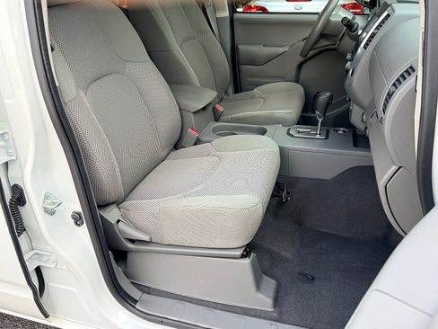 Used 2021 Nissan Frontier SV AWD/4WD image 33