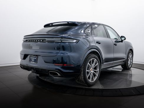 Certified 2025 Porsche Cayenne image 7