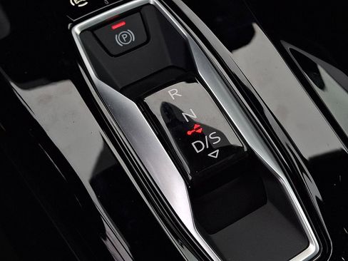 Used 2025 Audi Q5 Premium Plus w/ Premium Plus image 15