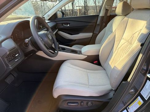 New 2025 Honda Accord SE image 9