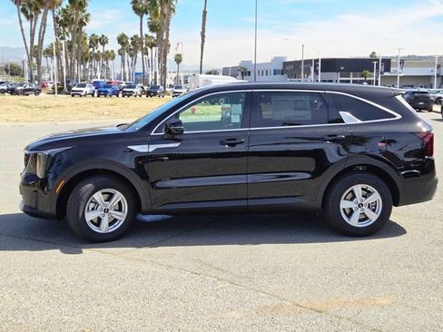 New 2026 Kia Sorento LX image 10