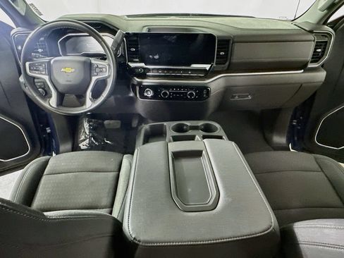 Used 2024 Chevrolet Silverado 1500 LT AWD/4WD image 16