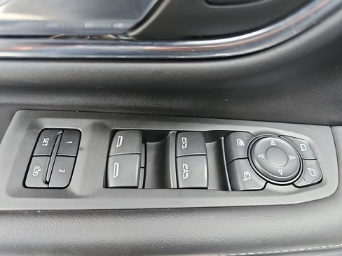 Used 2023 Chevrolet Tahoe Z71 w/ Luxury Package image 34