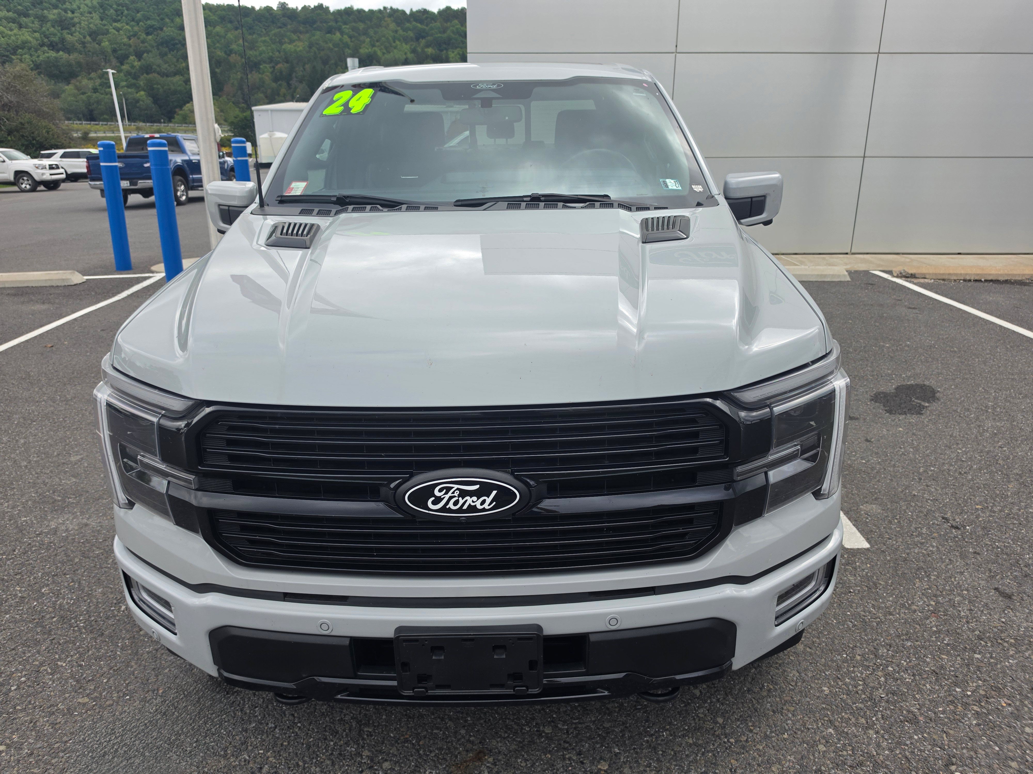 Used 2024 Ford F150 Platinum AWD/4WD image 9